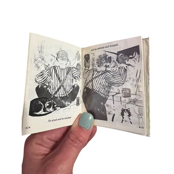 Miniature Christmas Ornament By Joan Potter Santa's‎ Surprise Book Classic VTG - Picture 5 of 5
